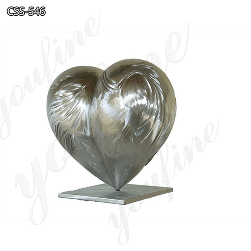 Heart sculpture